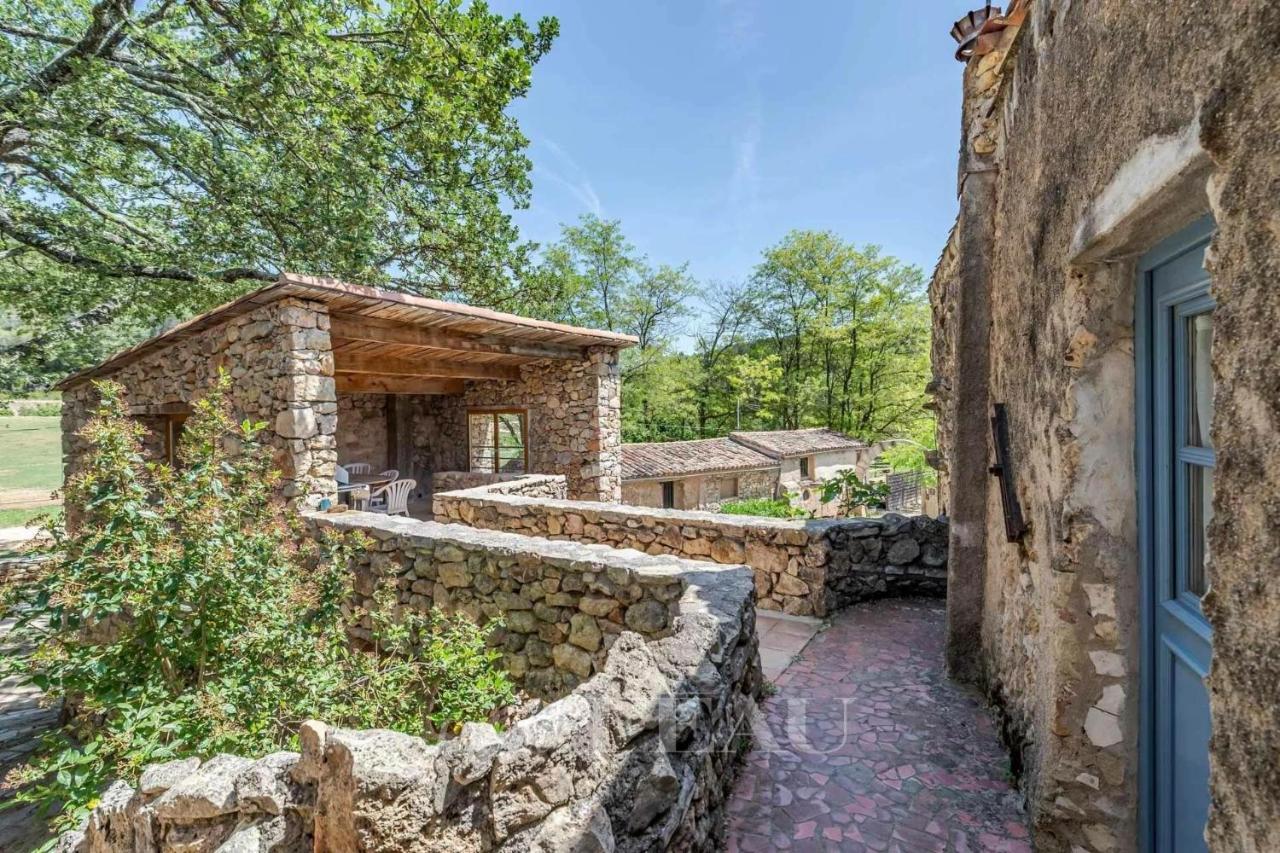 Domaine Des Bruguieres Entrecasteaux Exterior foto